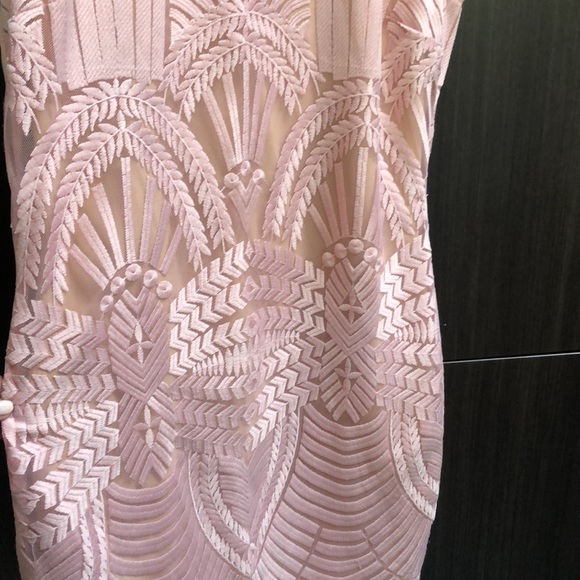 Bardot pink dress size small US size 6, UK size 10. Fits more like size 4-6 - Picture 3 of 8